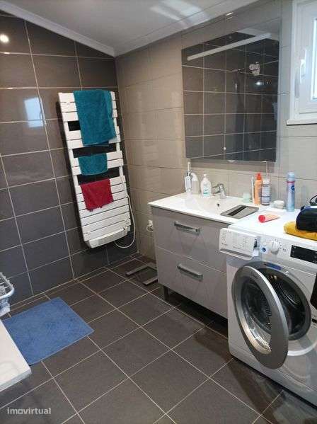 moradia completamente remodelada - Grande imagem: 5/9