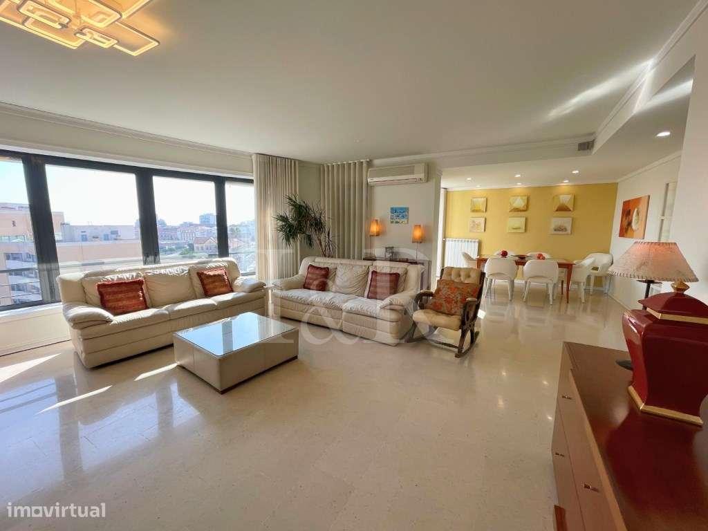 Penthouse T5 duplex com terraços e vista sobre Lisboa - Grande imagem: 4/40