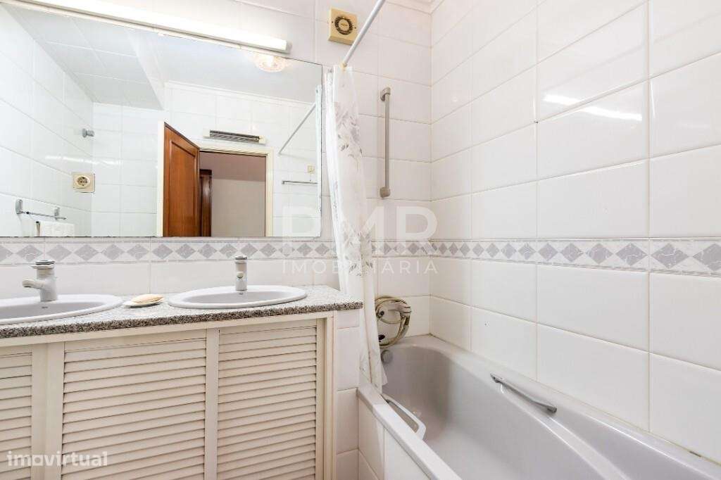 Apartamento T4 no Lumiar-23