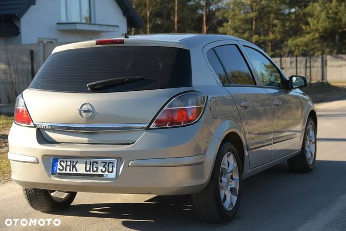 Opel Astra III 1.6 Enjoy - 10