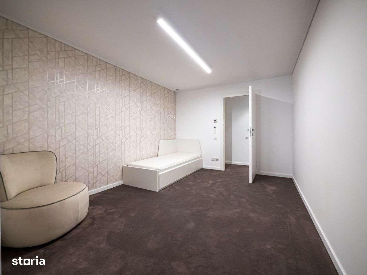 Vanzare - O proprietate magnifica cu gradina in Cartierul Francez-13