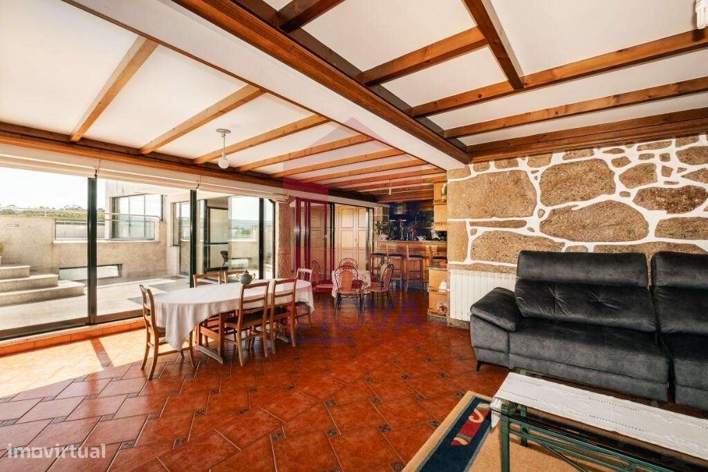 Moradia V4 com piscina, Gondiães - Grande imagem: 4/56