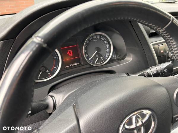 Toyota Auris 2.0 D-4D Dynamic - 13