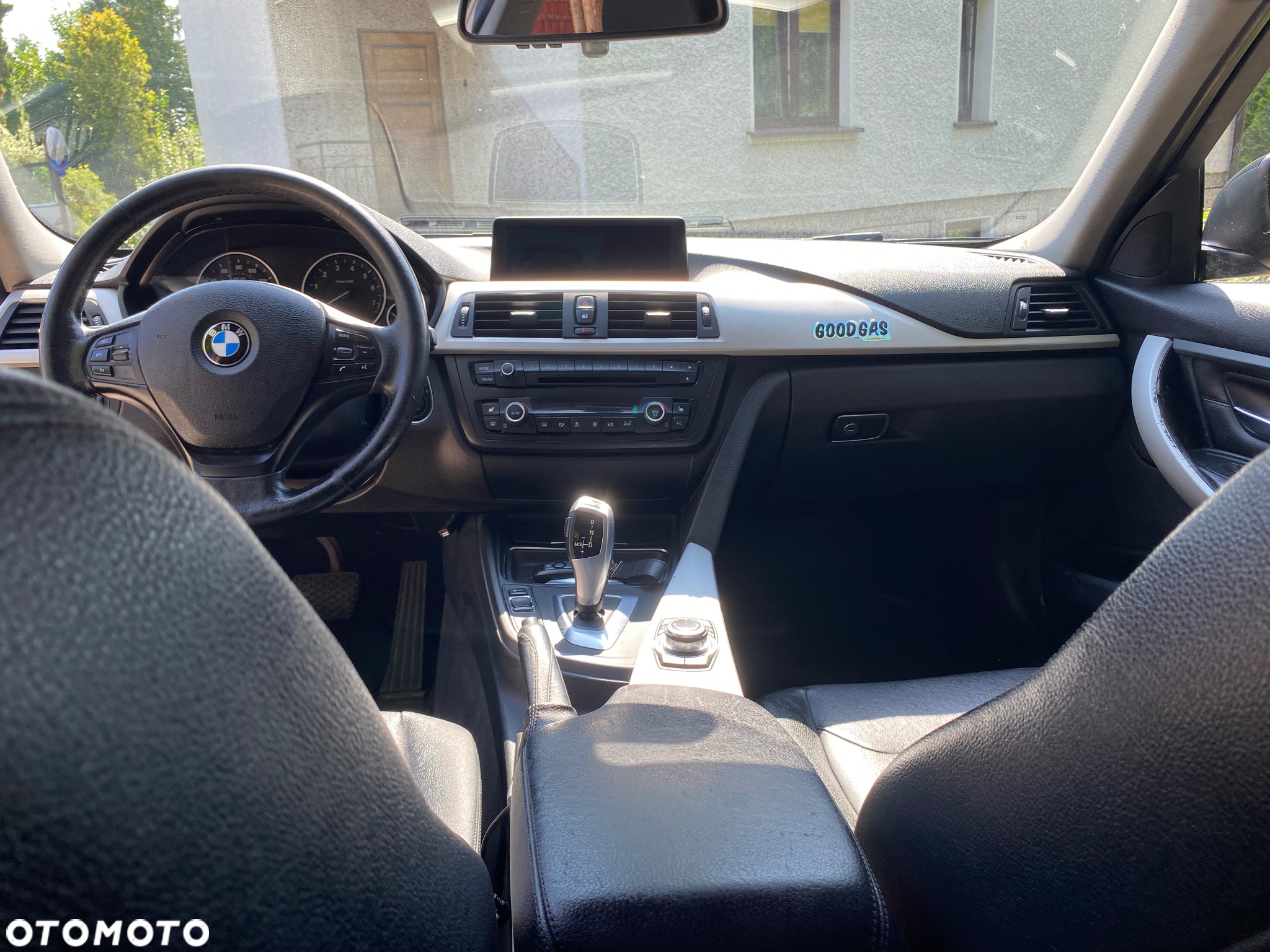 BMW Seria 3 328i Touring xDrive - 2