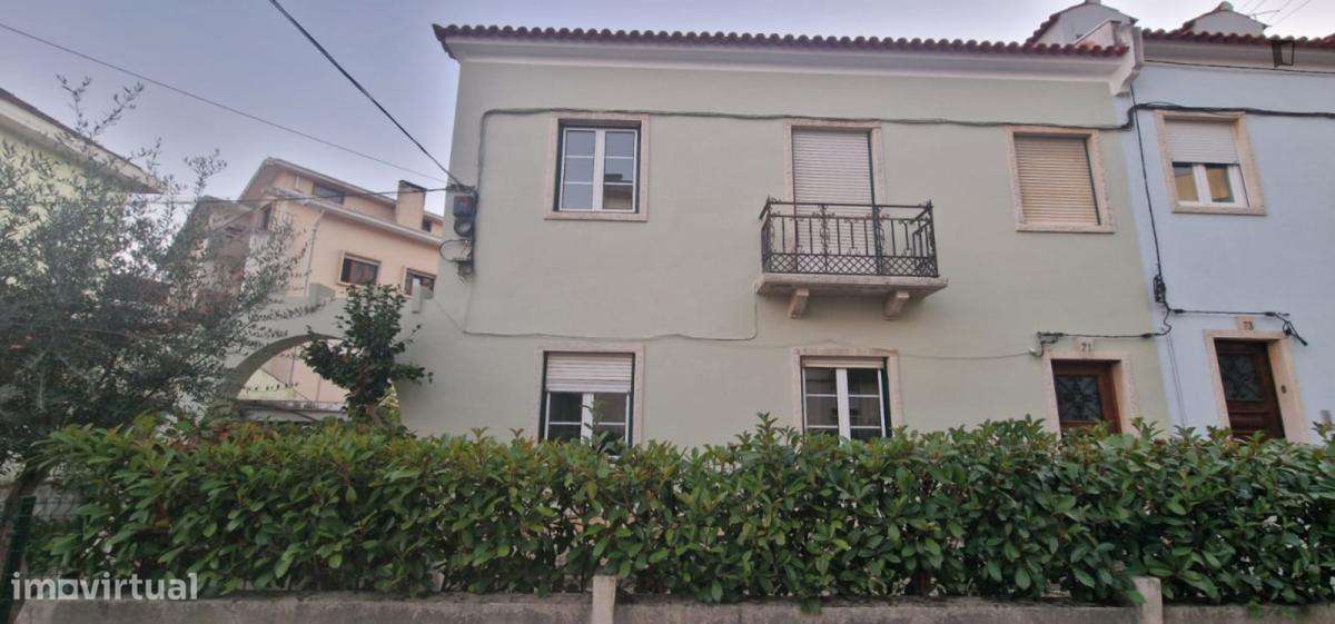 Quarto - localizado em  Coimbra - Grande imagem: 5/6