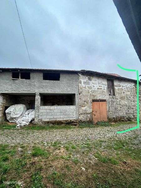 Moradia para restauro - Grande imagem: 4/6