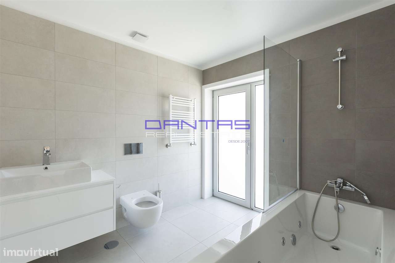 Moradia nova de gaveto em Famalicão-9