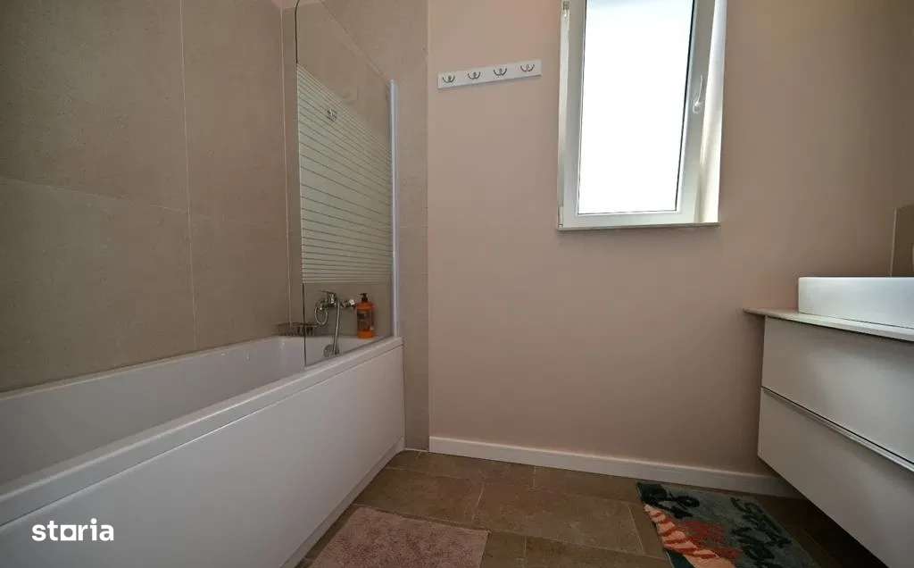 Apartament 3 camere 80 mp Mamaia Nord, aproape de mare-5