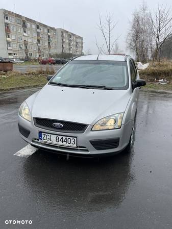 Ford Focus 1.6 TDCi Ambiente DPF - 2