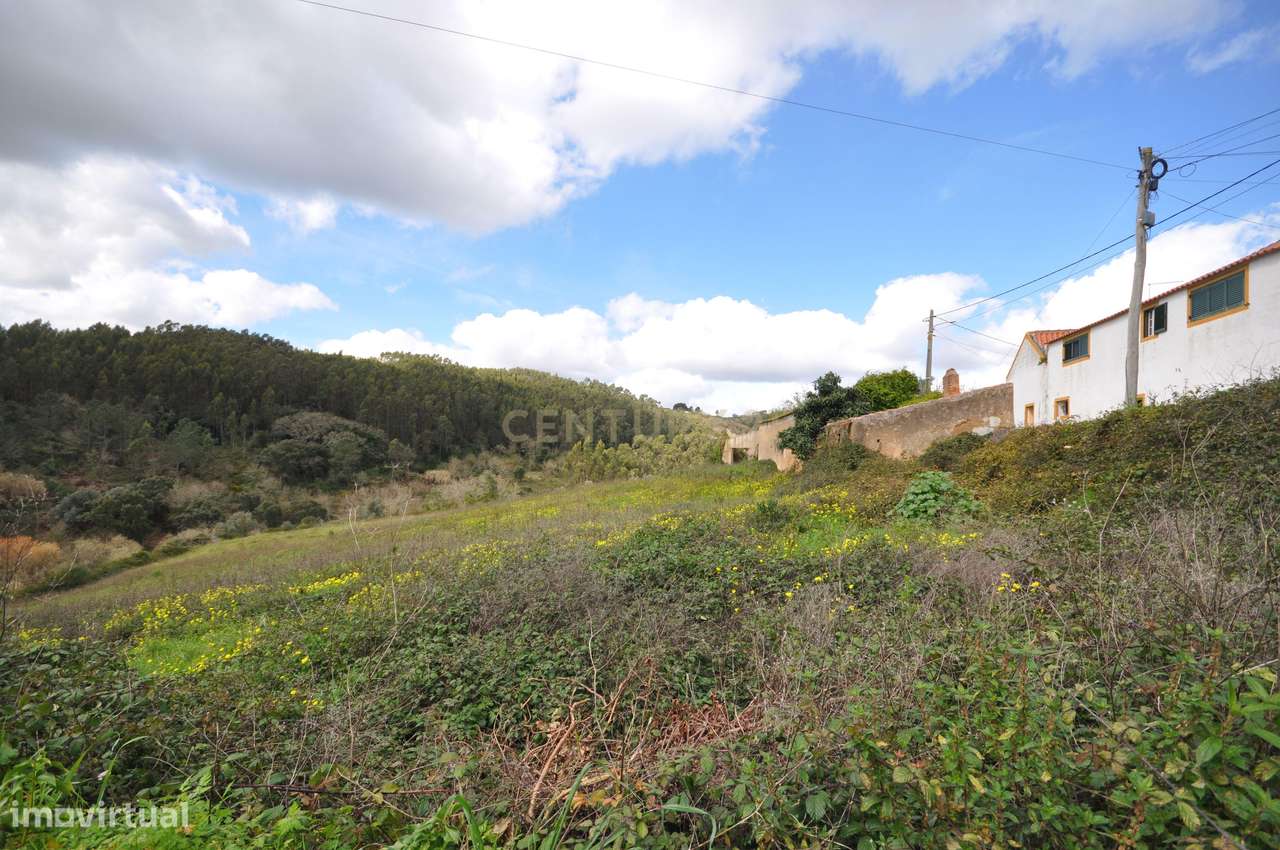 Terreno com Projeto Arquitetónico Aprovado para Quatro Moradias.-24