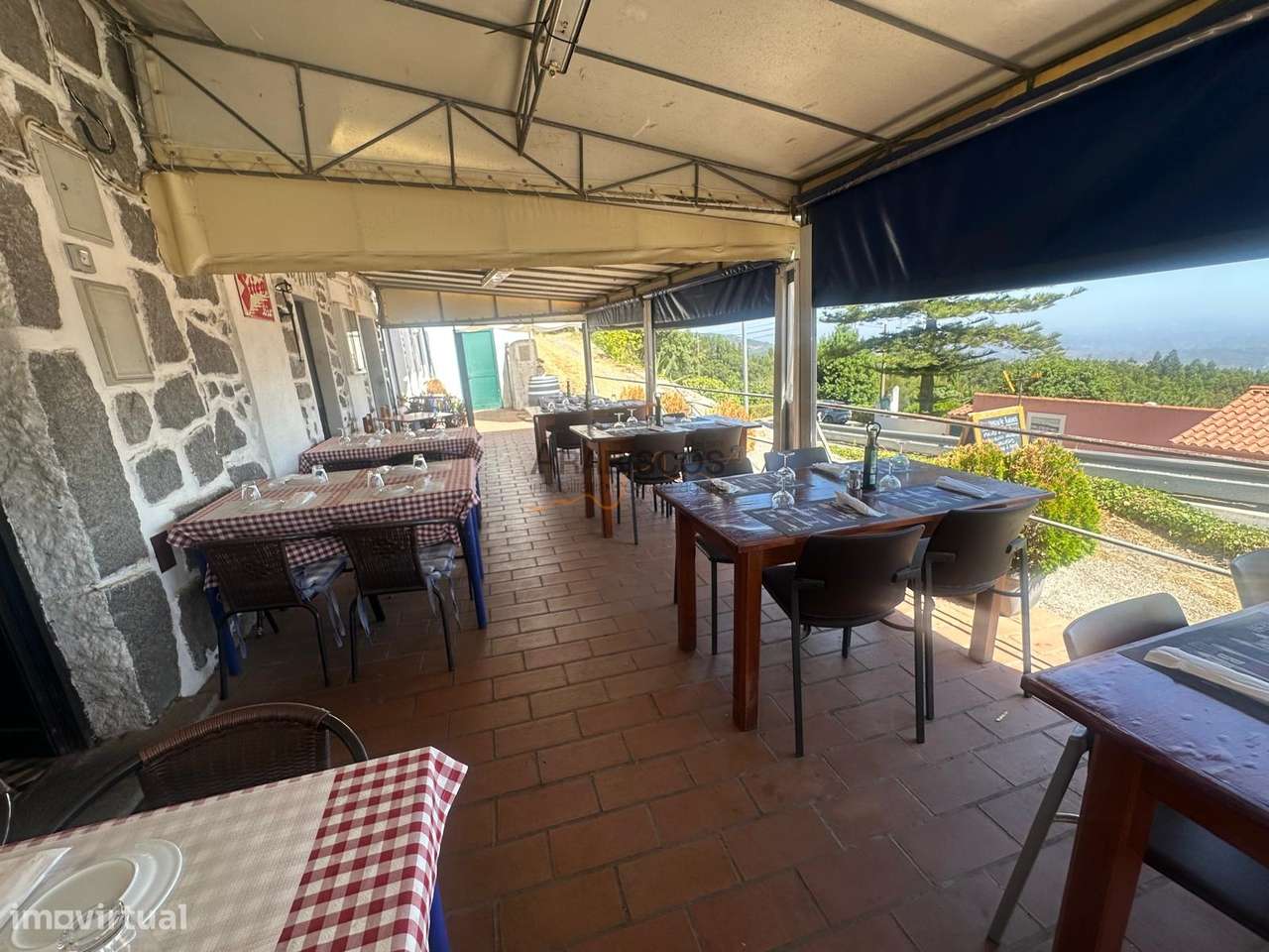 Prédio - Habitação - Comércio - Duas Entradas - Esplanada - Vista Mar - Grande imagem: 4/21