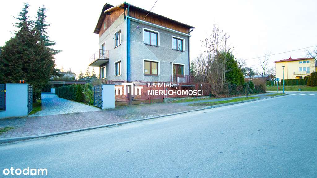 Dom piętrowy | 2 garaże | ul. Józefa Bema-0