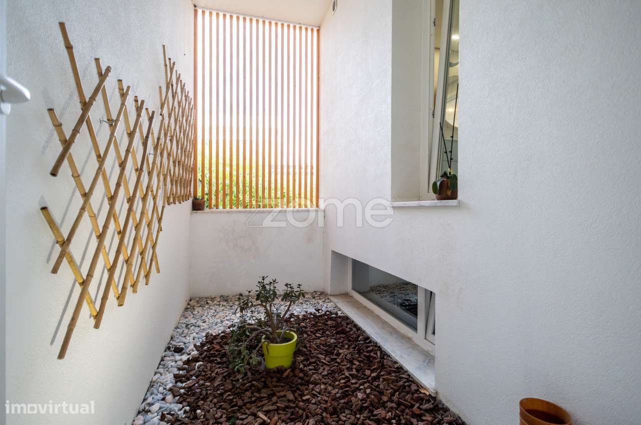 Moradia T3 com piscina na Sobreda-33