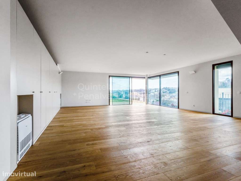 Apartamento T4 duplex com vista rio para venda em Vila Nova de Gaia - Grande imagem: 2/26