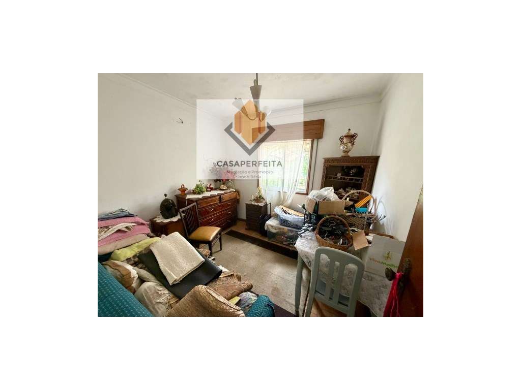 Andar Moradia T3 de 3 Frentes com Terreno, Garagem e Anexos - Avintes-27