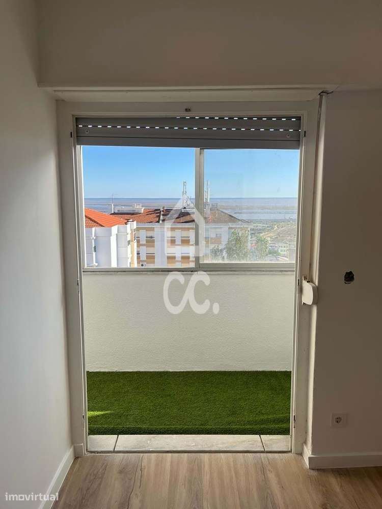 T2  VENDA em Santa Iria de Azóia-8