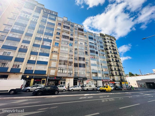 T3 com Excelente Localização - Avenida dos Bons Amigos-3