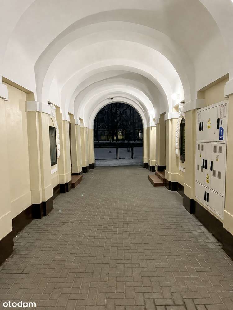 Mazowiecka | 3 pokoje | kamienica z windą | widok na Pałac Kultury-3