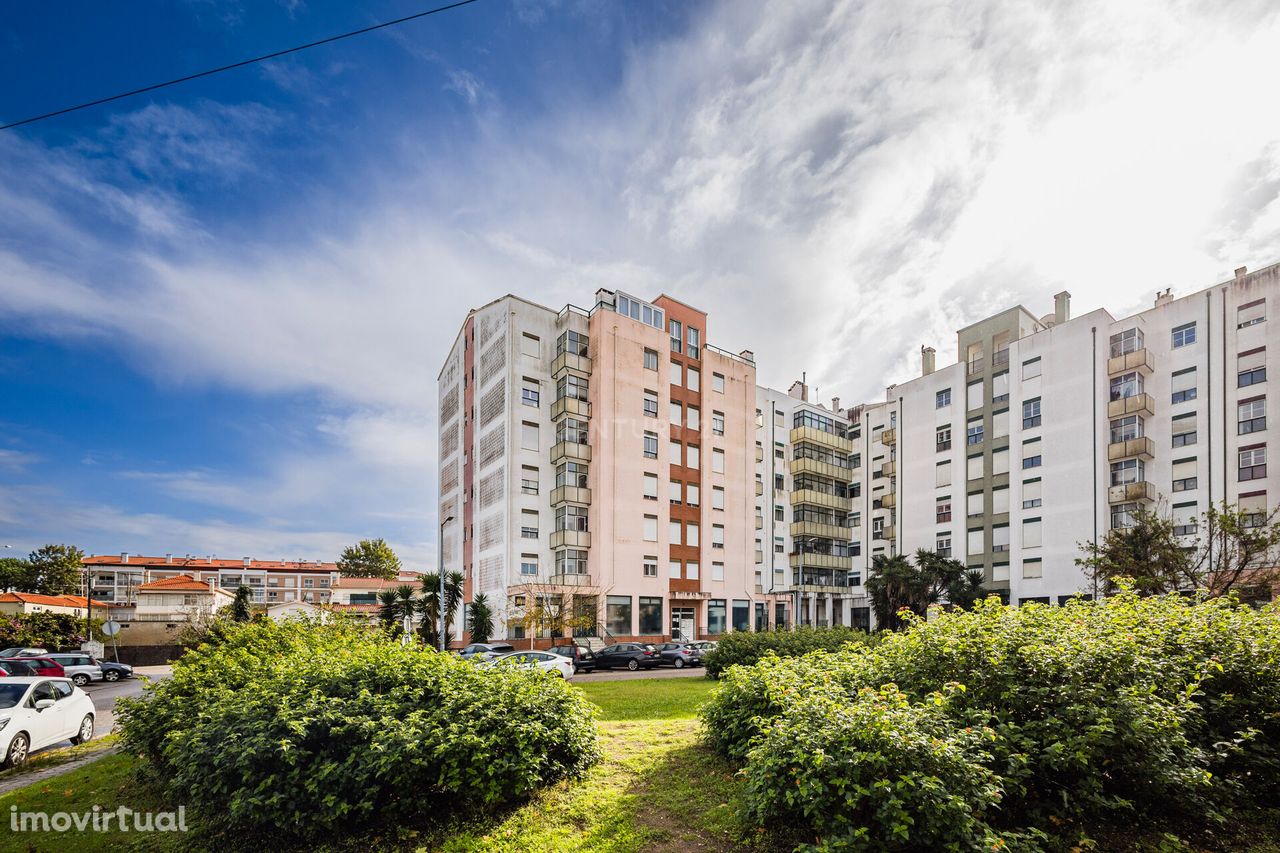 Apartamento T2 - Urbanização Quinta da Maligueira - Leiria