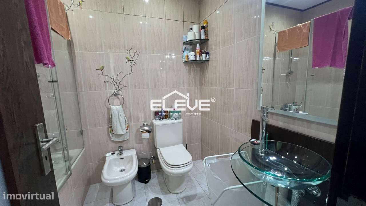 Excelente T3 Renovado Canelas-11
