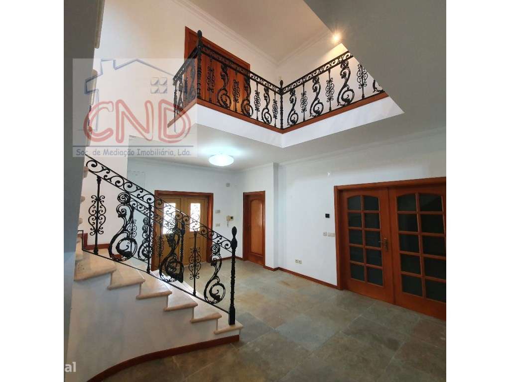 MAFRA - QUINTA, Moradia Arquitetura Tradicional Portuguesa com pisc...-1