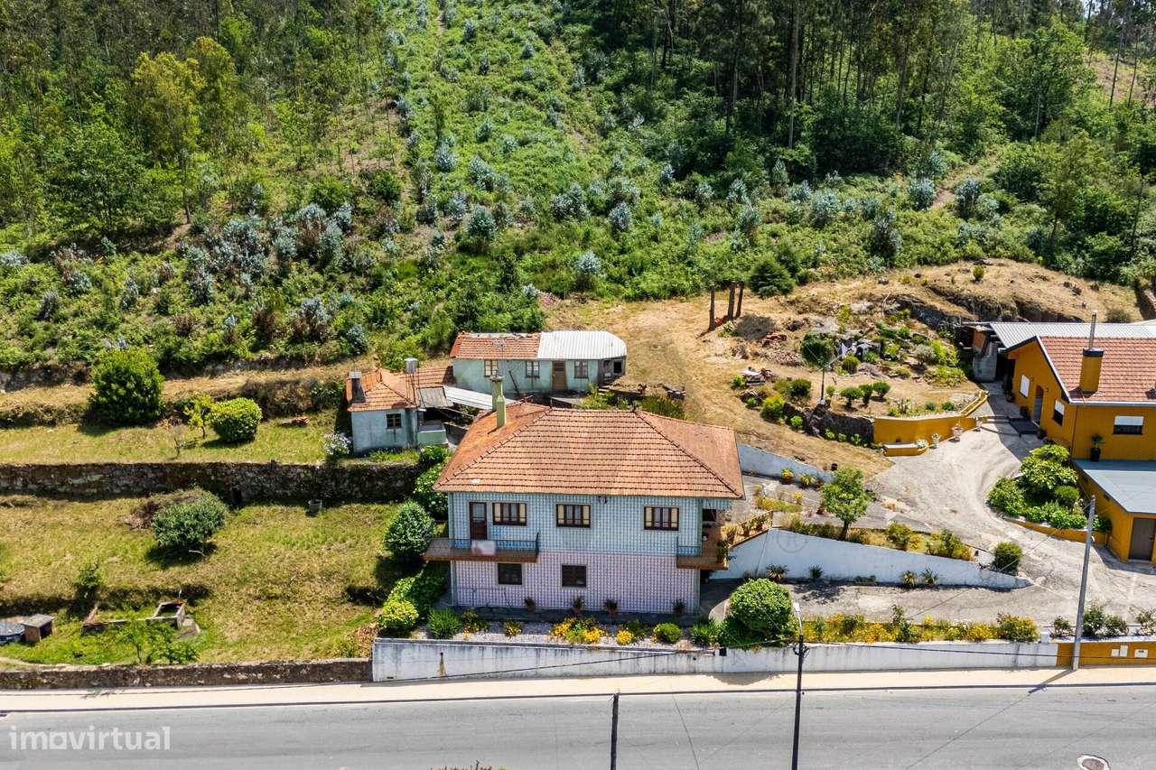 Moradia Independente em São Roque - Excelente Potencial para Investime-26