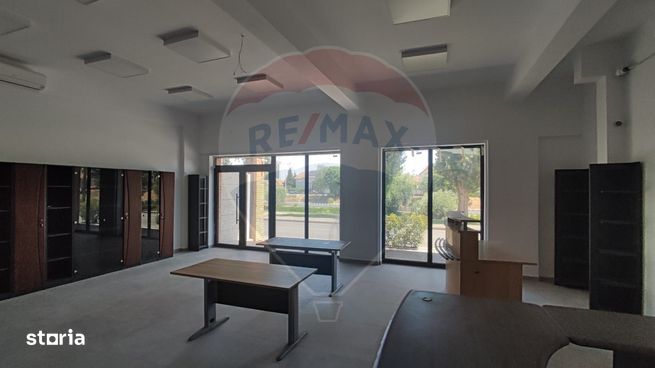 Spațiu comercial 93 mp de vanzare Ultracentral Promenada Crisului-2