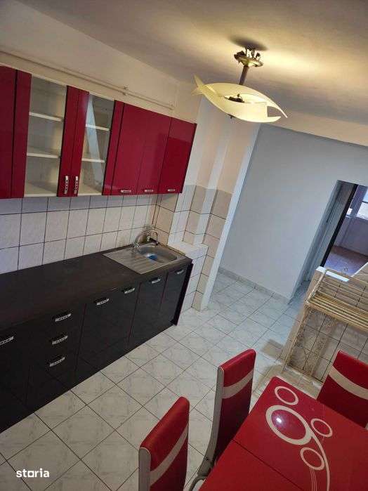 Apartament 3 camere,decomandat in Cetate, zona Mercur, et.3-2