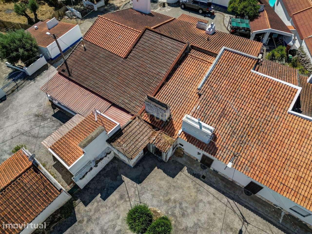Moradia Térrea com Terreno de 950 m² a Apenas 8 km de Évora-17