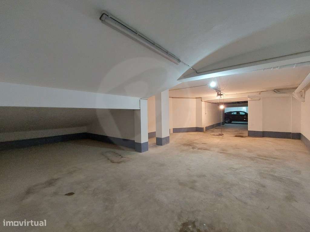 Garagem com 86m2 em Aver o Mar Póvoa de Varzim - Grande imagem: 4/13
