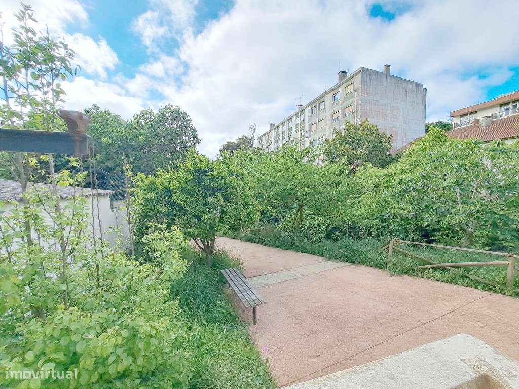 Apartamento T2 com pátio para venda em Algueirão-Mem Martins - Sint...-23