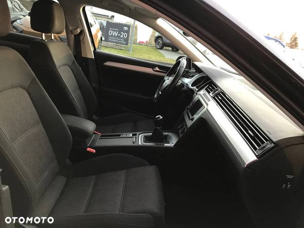 Volkswagen Passat 1.8 TSI BMT Comfortline - 15