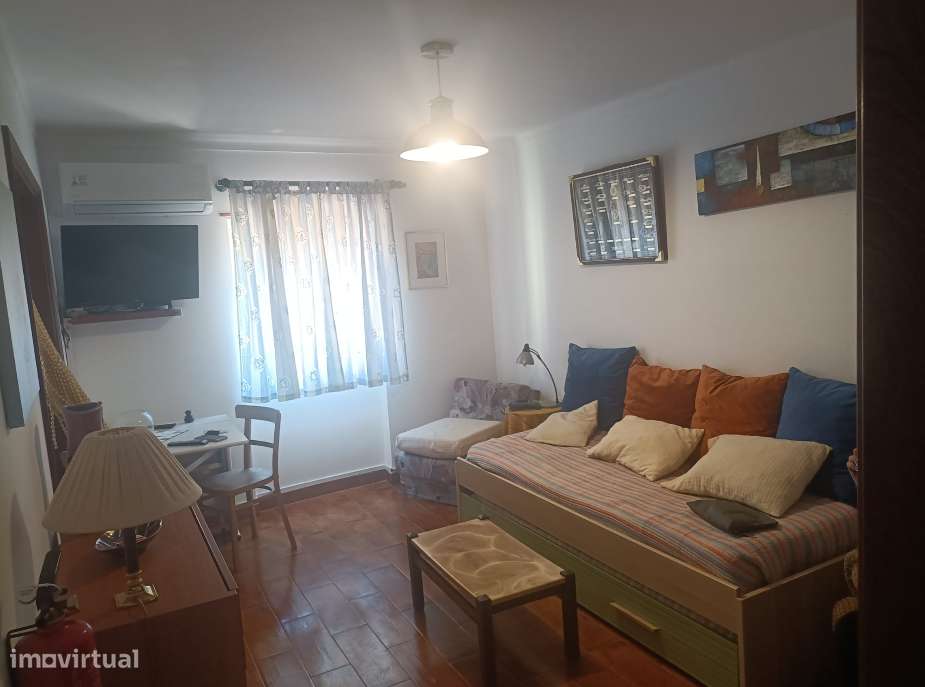 APARTAMENTO T1 - MOBILADO - Grande imagem: 2/5