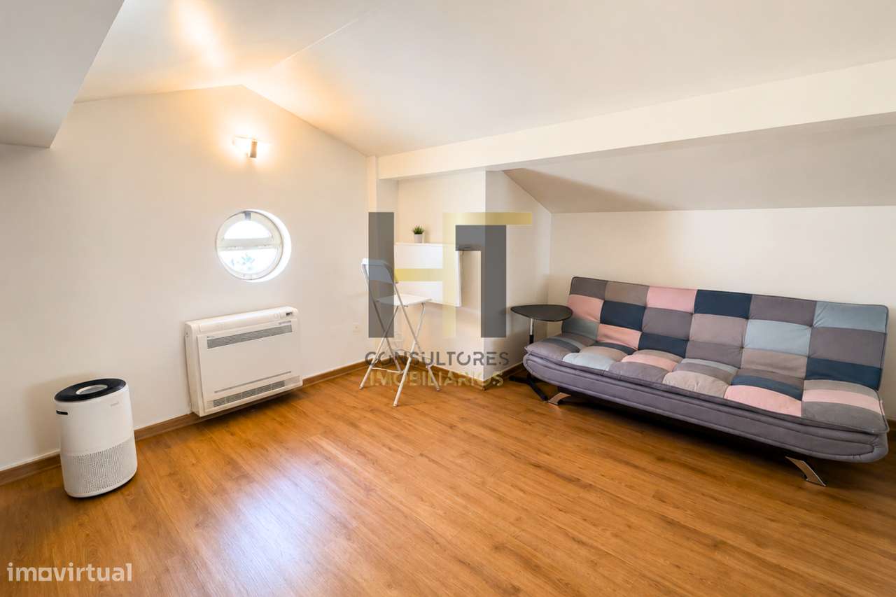 Moradia T3 | 4 Frentes | Piscina, Suite c/ Closet, Garagem 3 Carros |-25