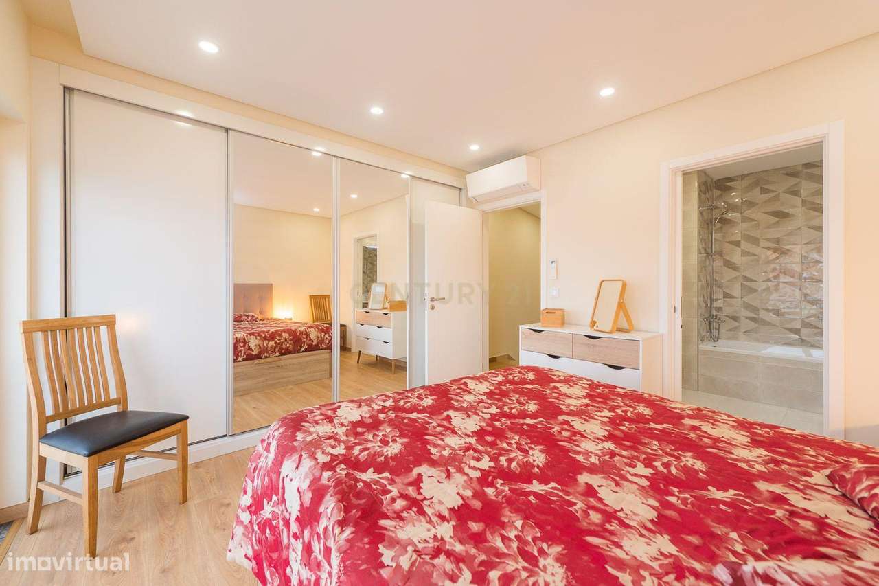 Moradia T3 localizada na aldeia de Cheleiros - Mafra-33