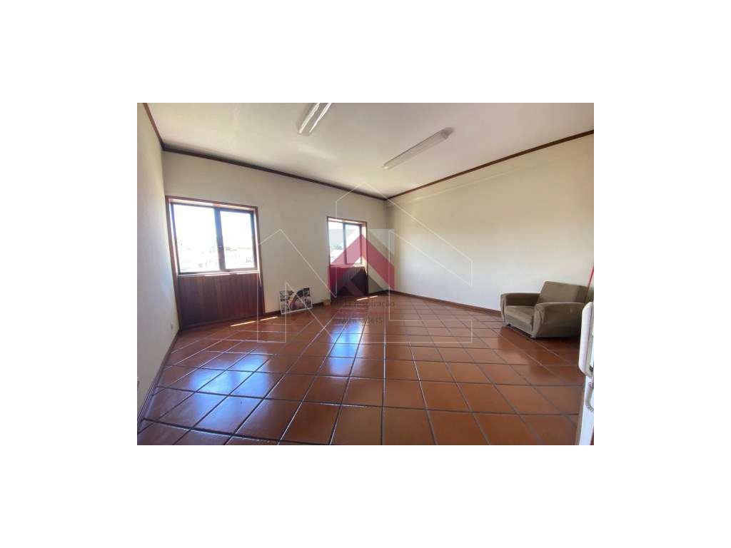 Escritório mobilado no centro de Águeda - Grande imagem: 4/4