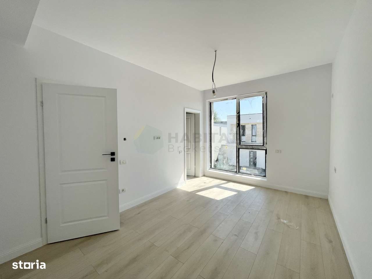 Vila individuala 5 camere Tunari - Imagine principală: 3/20