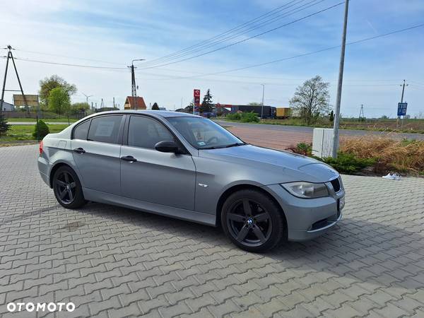 BMW Seria 3 320i - 1