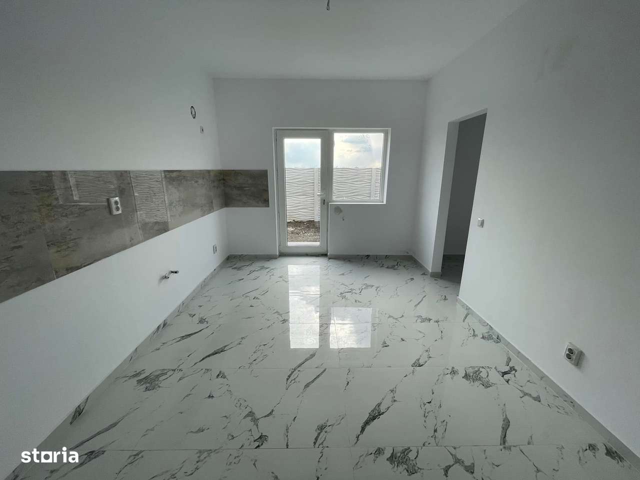 Casă 3 camere + mansardă, strada Safirului - Imagine principală: 1/6