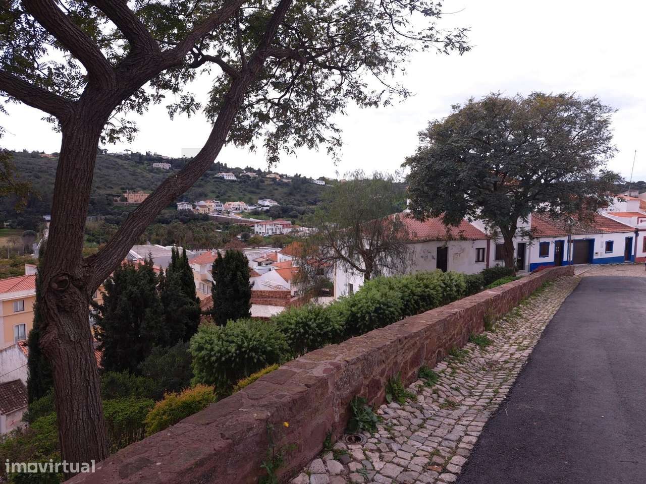 Silves: Venda de Propriedade Urbana junto ao Castelo. - Grande imagem: 2/8