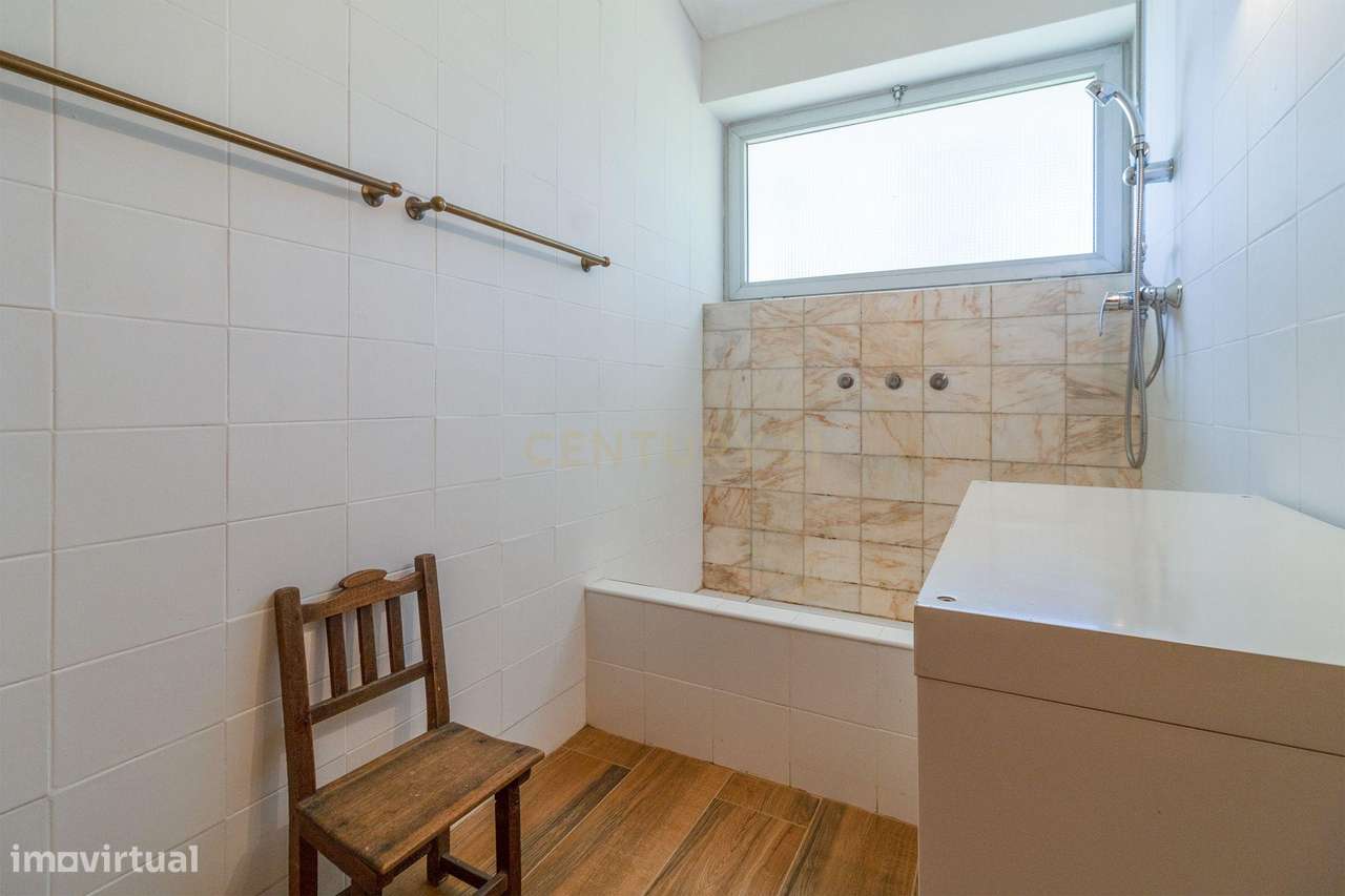 Moradia T5 com Jardim e Piscina | Albarraque – a 5 minutos da Beloura-27