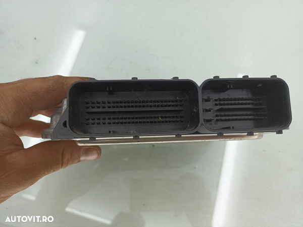 Calculator motor ECU BMW SERIA 3 F30 2.0 D   N47D20C 2012-2018  8517874 / 0281018506 - 4