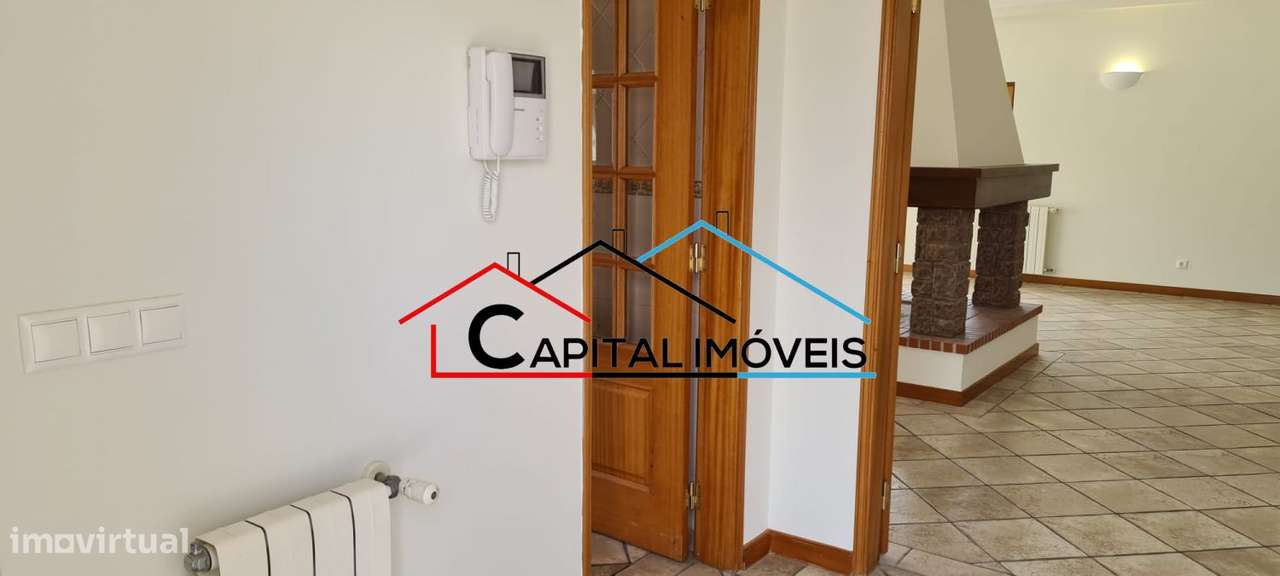 Moradia isolada T3+2 com piscina, em Caixas Sesimbra-5