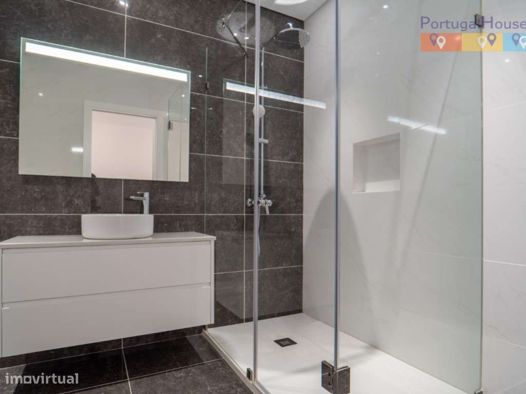 Vivenda T4+1 na praia do Areal com piscina.-18