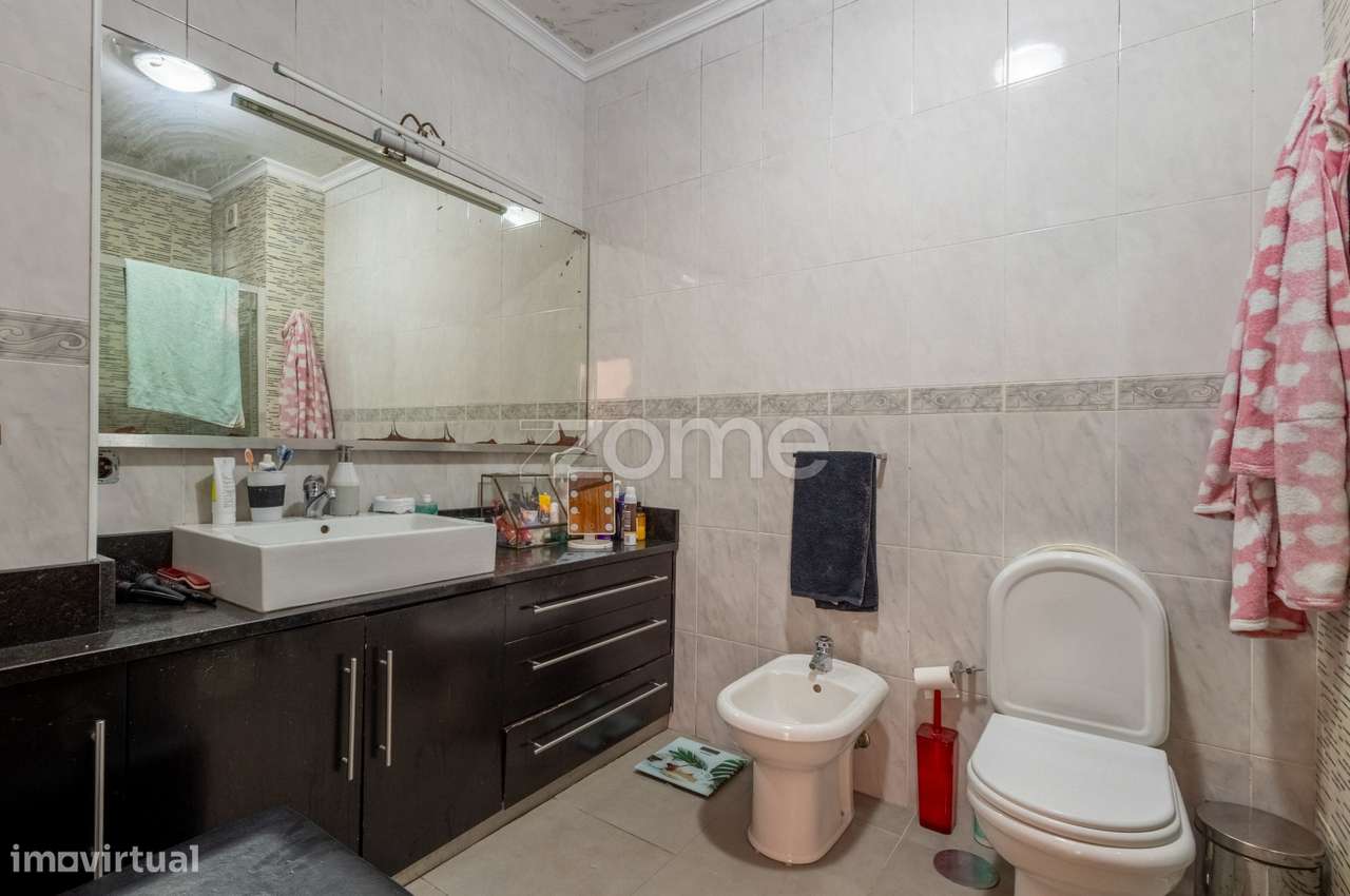 Apartamento T3 com terraço e lugar de garagem-10