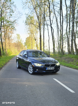 BMW Seria 3 320i Touring Sport-Aut Luxury Line - 3