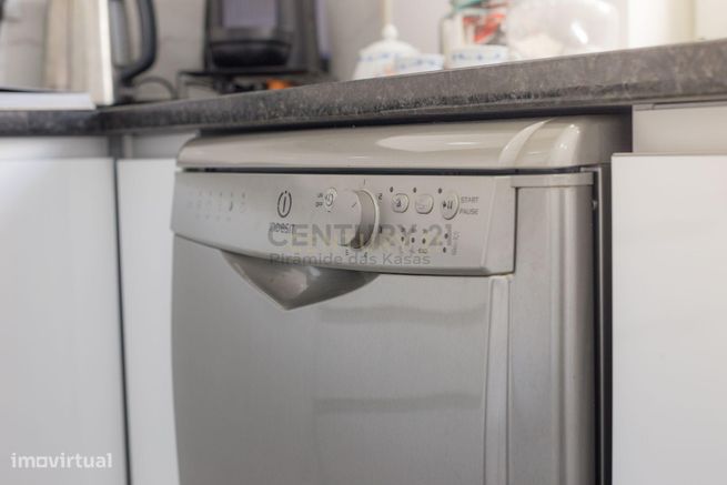 Quinta do Conde - Moradia Geminada de 4 assoalhadas com garagem-26