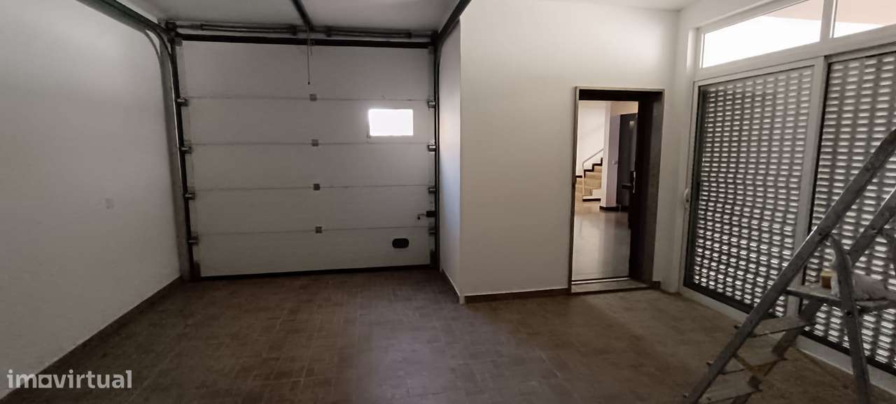 Moradia T4 Isolada na Urbanização do Bonito – Entroncamento-34