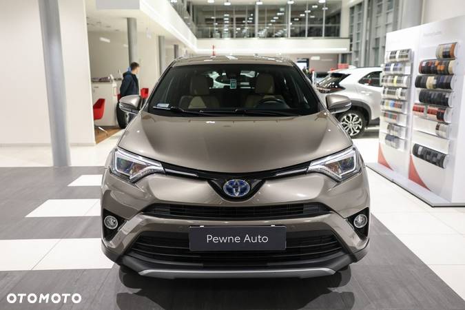 Toyota RAV4 - 1