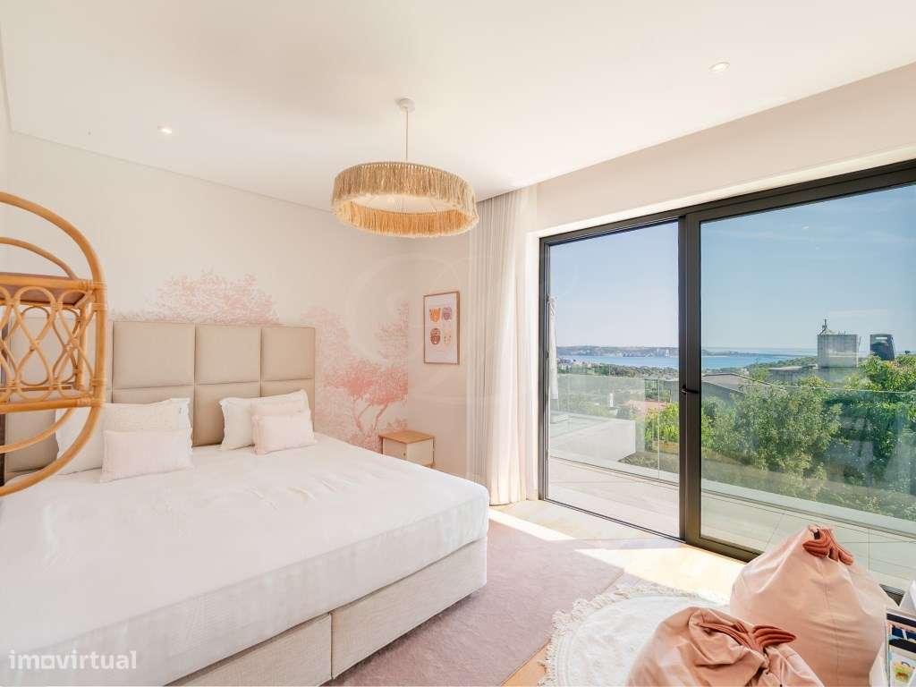 Moradia T8 c/Piscina | Queijas-35